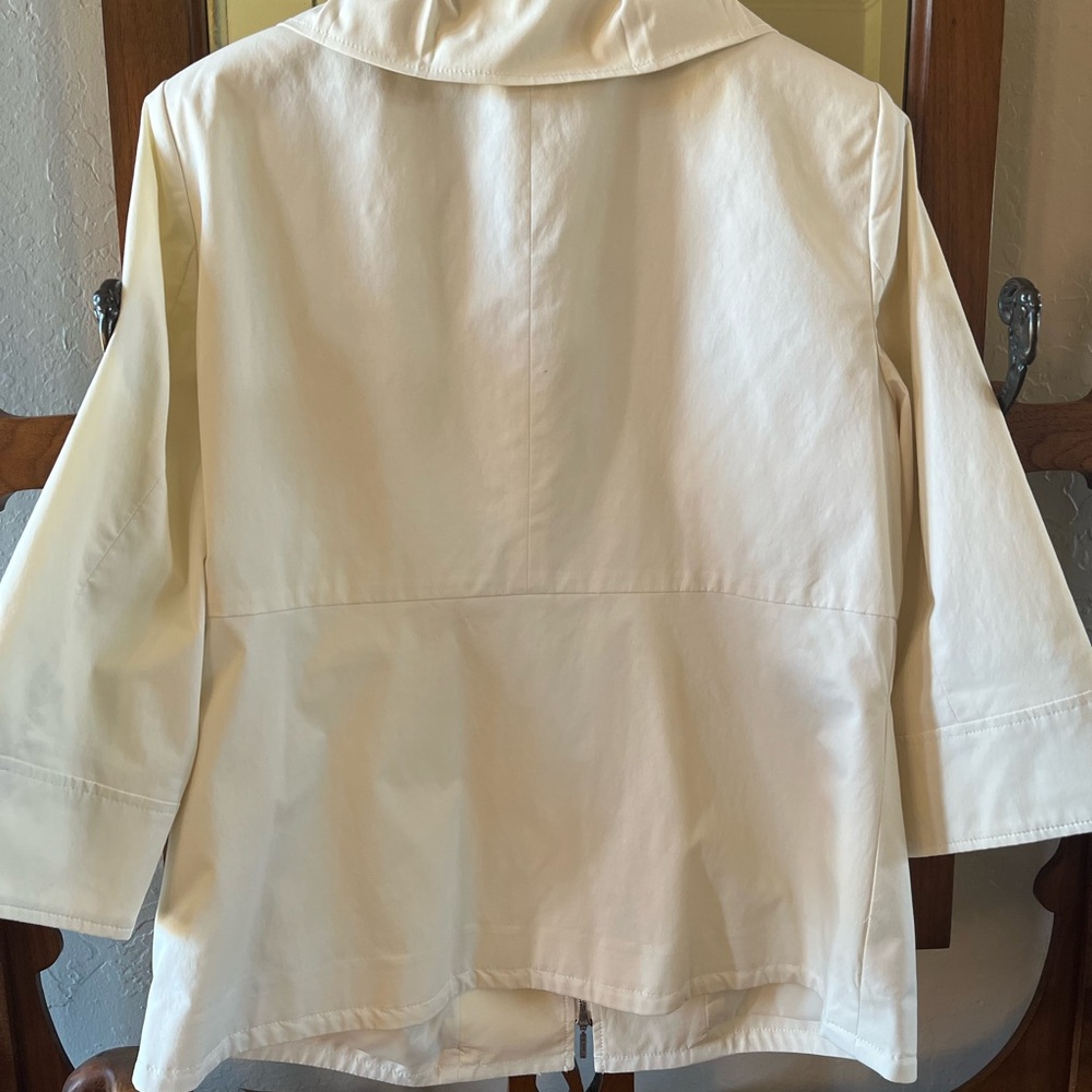 Jacket - Picture 4 of 10